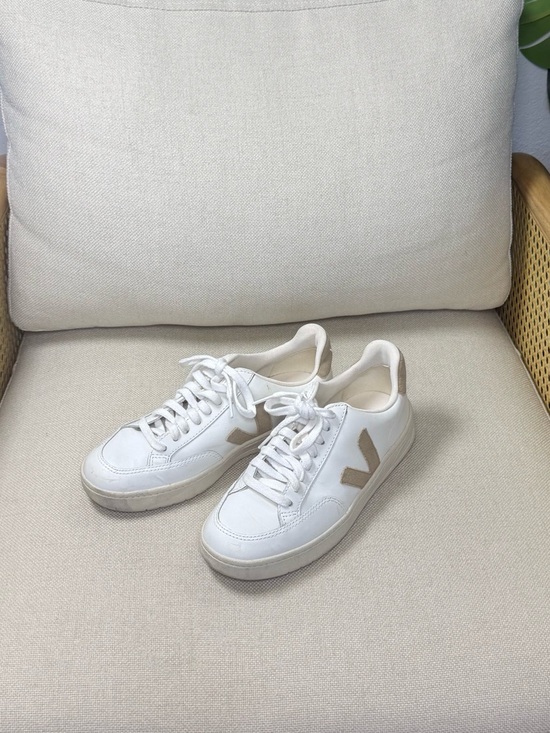 Veja V-12 LEATHER WHITE DUNE Sneakers  Women’s size 7 - Picture 3 of 10